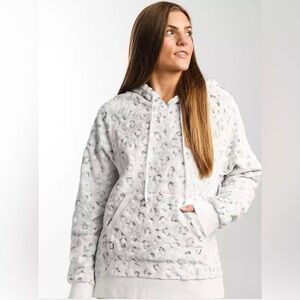 BKE White Plush Leopard-Print Pullover Hoodie